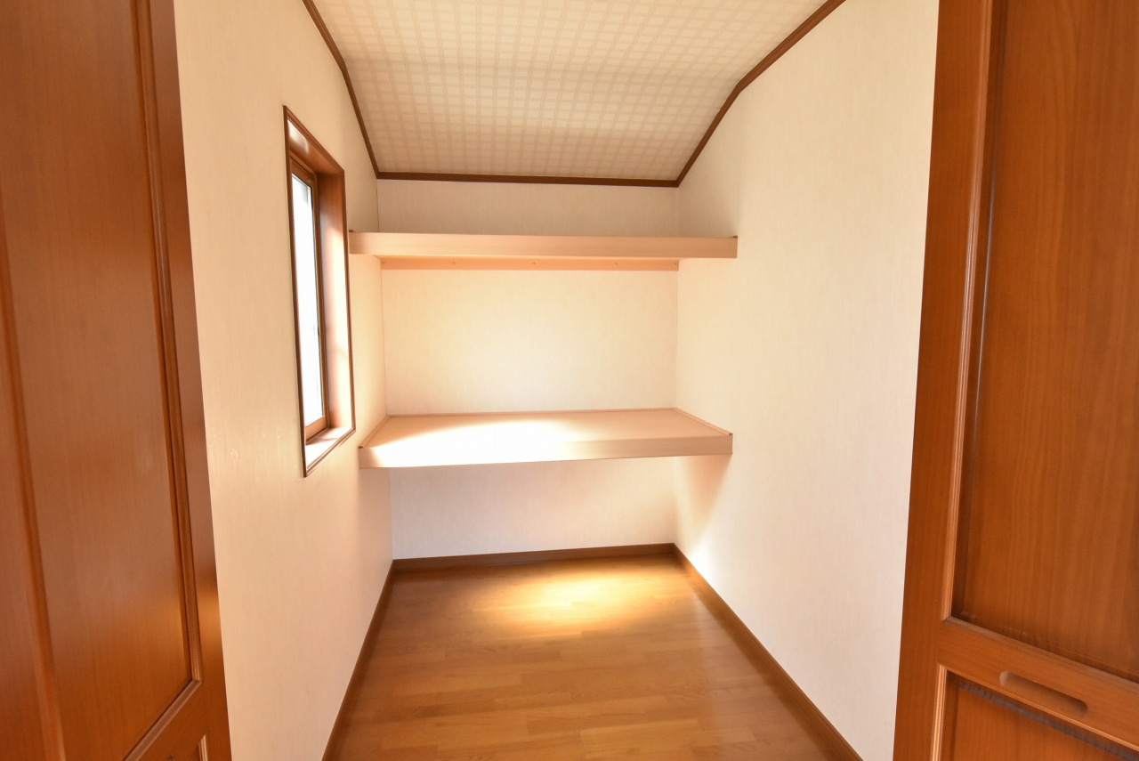 北本市宮内１丁目　中古一戸建ての収納|広いウォークインクローゼットで収納バッチリ！
