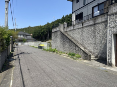 【前面道路含む現地写真】 | 大津市緑町10-19　中古戸建 | 2024年04月　撮影