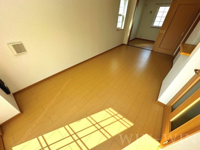 リーヴァ菅池 Bの居間・リビング