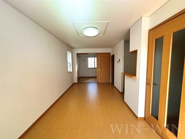 リーヴァ菅池 Bの居間・リビング