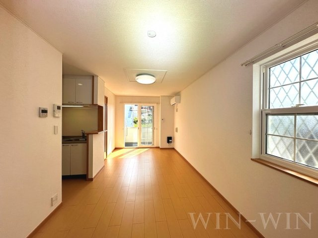 リーヴァ菅池 Bの居間・リビング