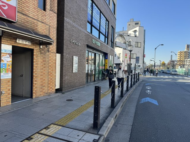 小山ビルのエントランス