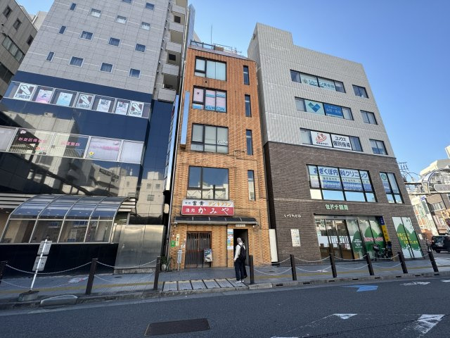 小山ビルの外観