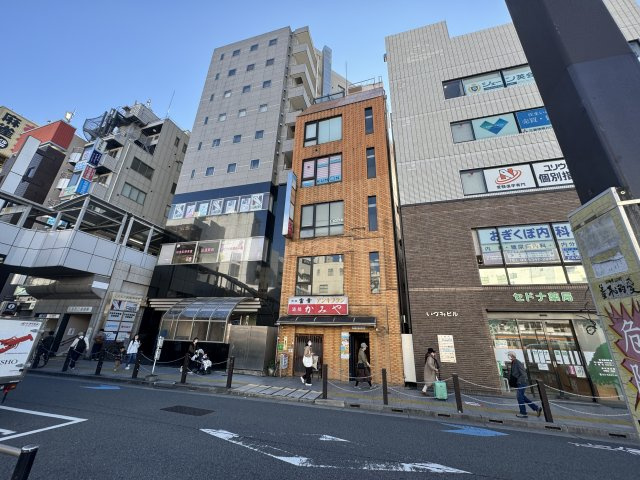 小山ビルの外観