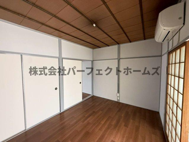 養父元町テラスハウス　賃貸の居間・リビング|ゆったりとした居間です