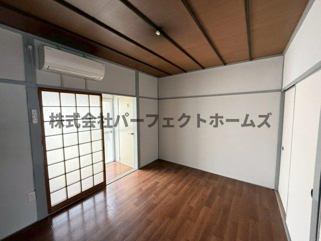 養父元町テラスハウス　賃貸の居間・リビング|使いやすいリビングです