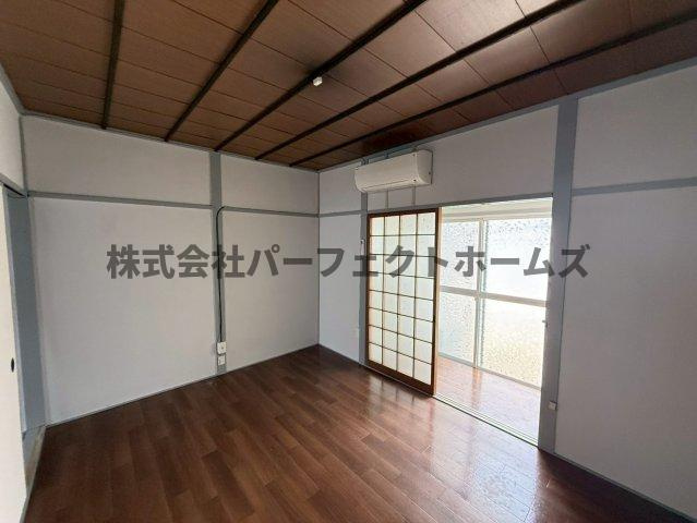 養父元町テラスハウス　賃貸の居間・リビング|おしゃれな居間です