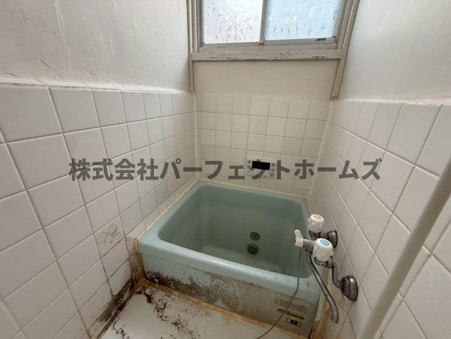 養父元町テラスハウス　賃貸の浴室|日々の疲れを癒すお風呂付です