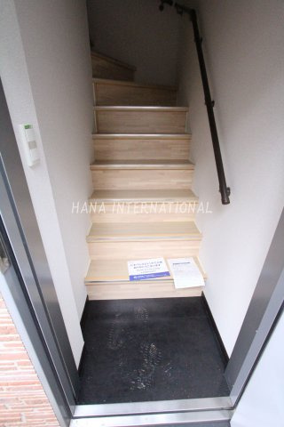 レオネクストアーミリージュの玄関