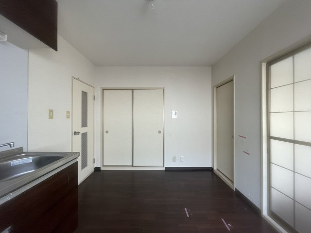 クレスコ Ｂ棟の居間・リビング