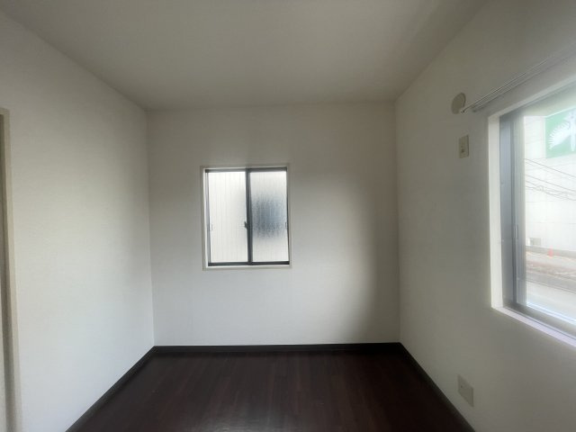 クレスコ Ｂ棟の居間・リビング