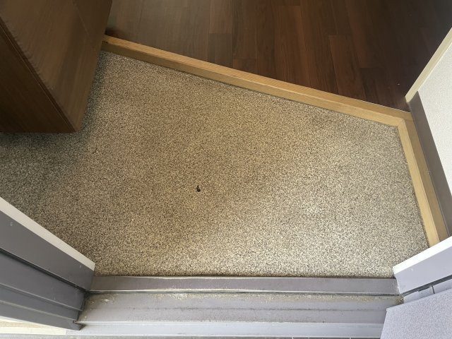 クレスコ Ｂ棟の玄関