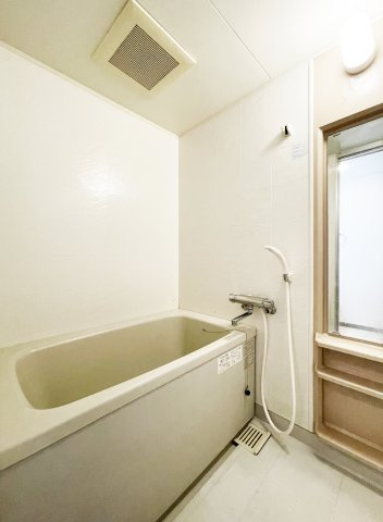 コムフォートブル松ノ内の浴室