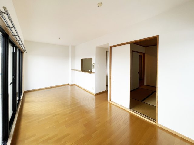 コムフォートブル松ノ内の居間・リビング