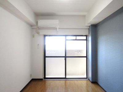 【寝室】 | ドミール小松里