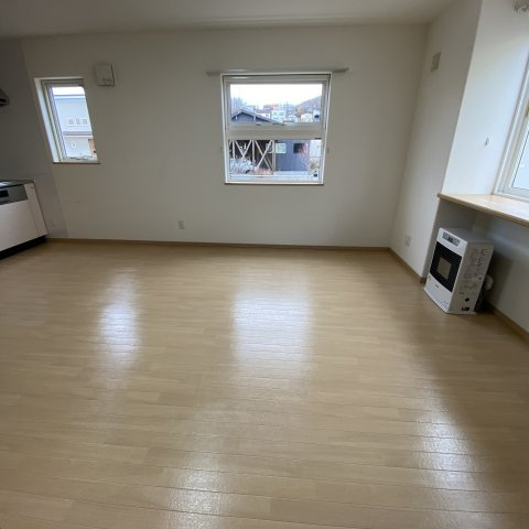 マヤパティオ　Ａ棟　（室蘭市共同住宅事業）の居間・リビング|こちらの居間で趣味の時間をお楽しみください