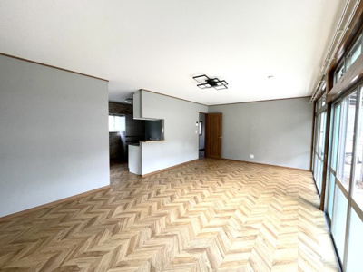 【居間・リビング】 | 中古戸建　岩国市門前町2丁目　