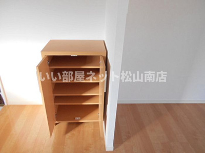 【玄関】 | メゾン山越