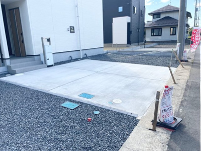 【駐車場】 | 潮来市日の出6号棟 | 【祝完成】ご内覧は平日でも可能です。お気軽にお問合せ下さい！
TEL:0476-37-3888