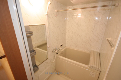 【浴室】 | ハイム行村 | お風呂です
ハイム行村　205号室　2018年9月11日撮影