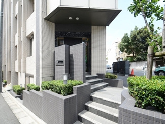 【エントランス】 | 建物の内部です