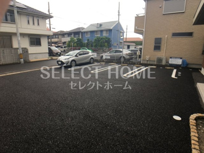 【駐車場】 | ドルチェヴィータ | 駐車場に車を止められます