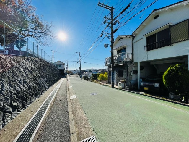 神戸市北区鈴蘭台南町3丁目土地の前面道路含む現地写真