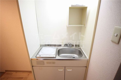 【キッチン】 | アドラブール西大阪 | コンパクトなキッチンで掃除もラクラク