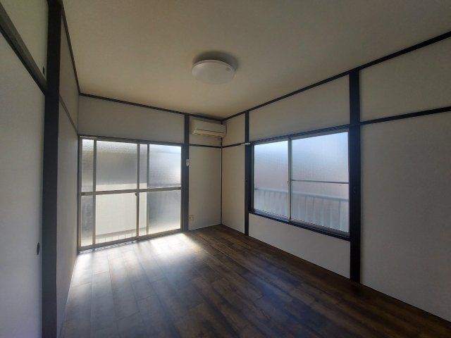 【洋室】 | 第三小口ハウス | 2面採光の洋室