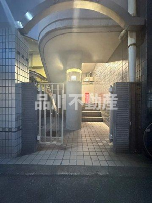 【エントランス】 | サカイホームズIII | エントランスです