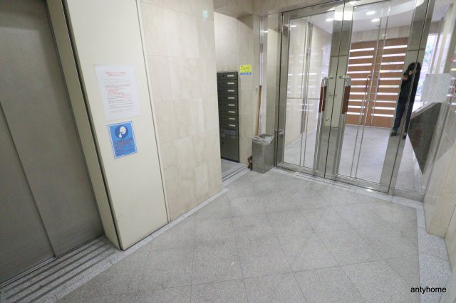 クラウンハイム淡路駅前通　仲介手数料無料のロビー