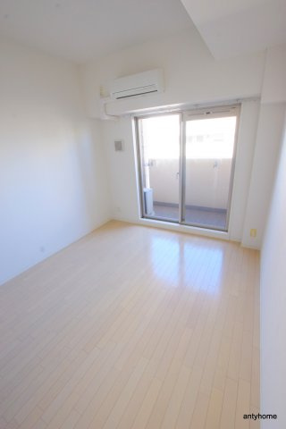 プレサンス新大阪クレスタ　仲介手数料無料の洋室