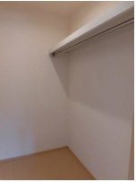 【寝室】 | ワレア城前B棟 | 寝室です