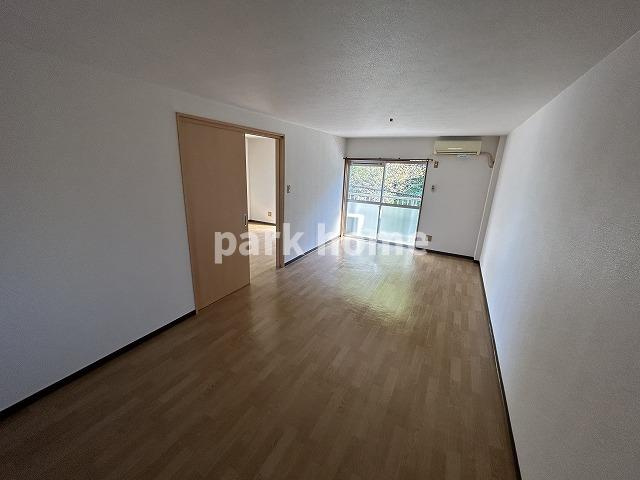 コーポMIKI Ⅰ南棟の内装|内装は落ち着いています