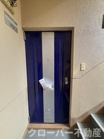 ココモタウン1番館の玄関