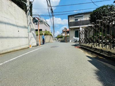 【前面道路含む現地写真】 | 練馬区上石神井3丁目　新築一戸建　西武新宿線　上石神井