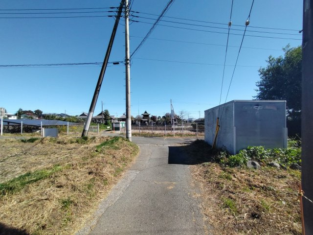 高崎市足門町売土地の前面道路含む現地写真