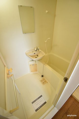 アーデン江坂　仲介手数料無料の浴室