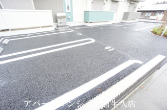 【駐車場】
