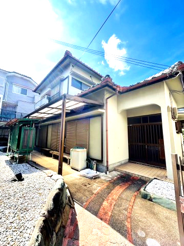 熊取町大久保南4丁目　中古戸建の外観|庭付き、日当たり良好なお家です◎