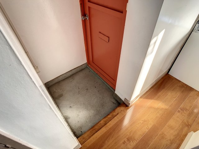 山形市城西町2Kの賃貸マンションの玄関