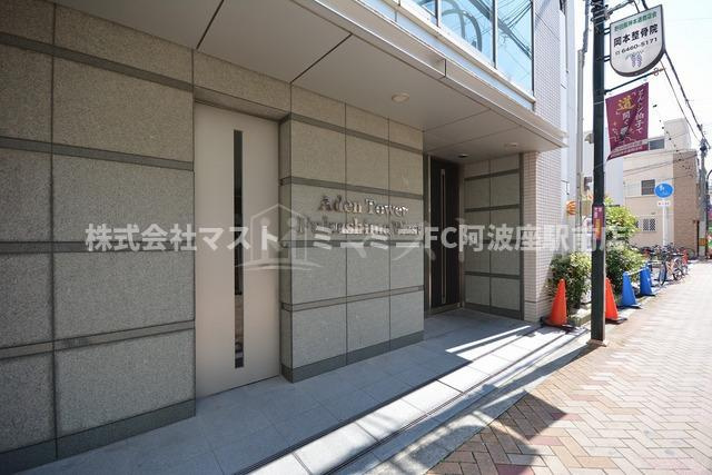 大阪市福島区大開１丁目の賃貸マンションのエントランス