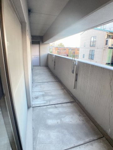 サンライズエモトのバルコニー