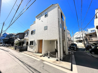 【外観】 | ◆◇西区西戸部町　中古戸建◇◆ | ◆一戸建てを中心とした街並みが整然と続き、周辺は高い建物が建っていないので、緑の多い閑静な趣を感じる環境です。街並みや周辺環境も重要なポイントです！！