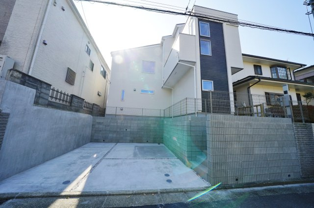 【横浜市保土ヶ谷区境木本町23-15新築戸建て】★仲介手数料無料★（権太坂小学校・境木中学校）の外観