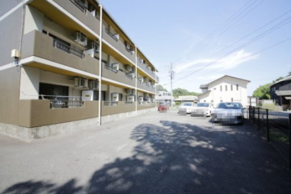 Phlox五反田の駐車場