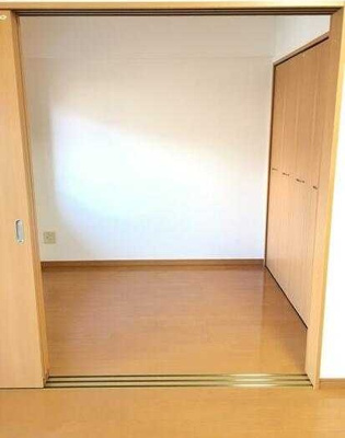  | 出屋敷館