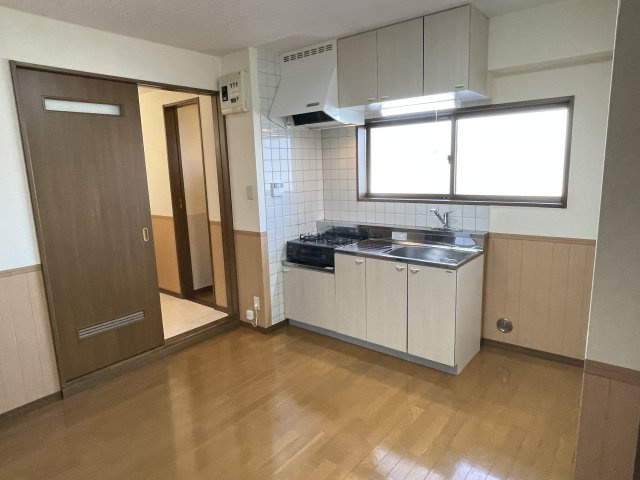 レ・アールSAGAEのキッチン