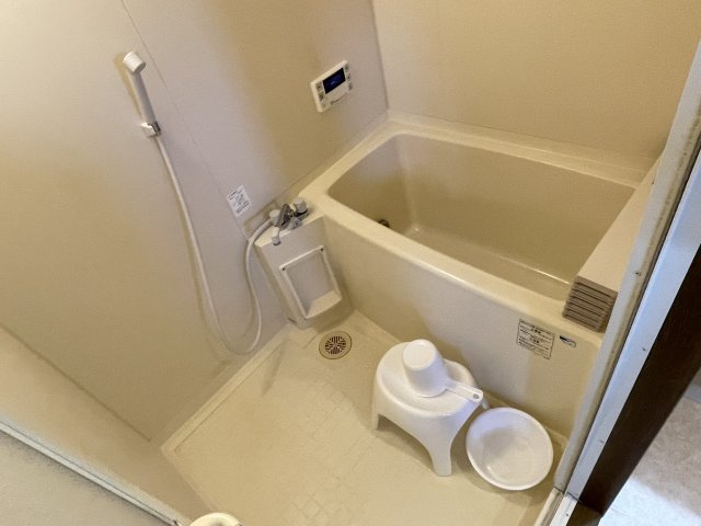 レ・アールSAGAEの浴室