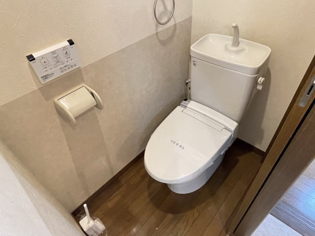 レ・アールSAGAEのトイレ